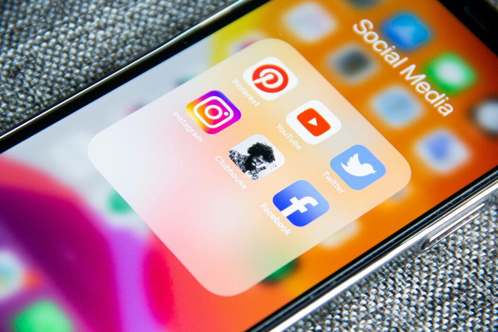 1 medias sociaux - agence communication KA2